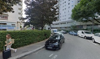 Milosevic Backo, Taxi à Paris 15