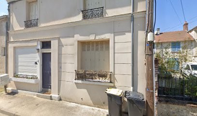 Prud'homme, Taxi à Crécy-la-Chapelle
