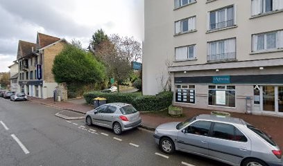 Ahnine Jean-Louis, Taxi à Marly-le-Roi