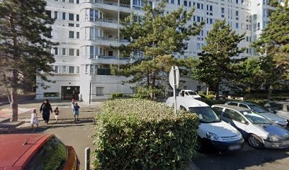 Kedjouti Abbas, Taxi à Villeneuve-la-Garenne