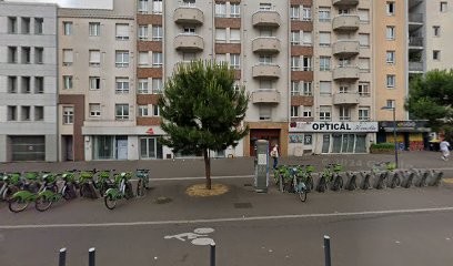 Cherchour Ahmed, Taxi au Kremlin-Bicêtre