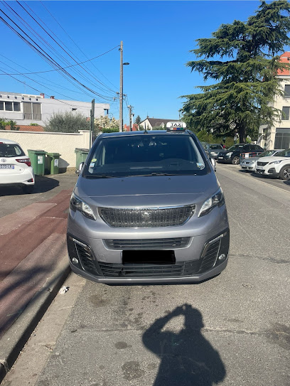 Arthur Taxi, Taxi à Clamart