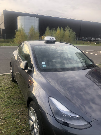 Tigrine, Taxi à Argenteuil