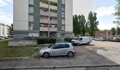 Taxis Nievroz, Thil, Taxi à Montluel