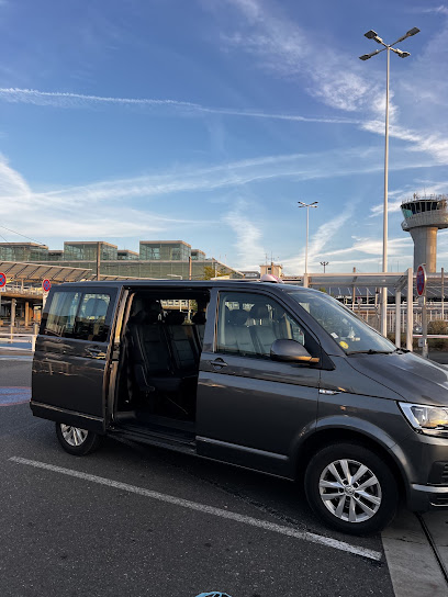 Taxi Laurent Grayan (9Places)( Wine Tour)(Aéroports)(Gares), Taxi à Grayan-et-l'Hôpital