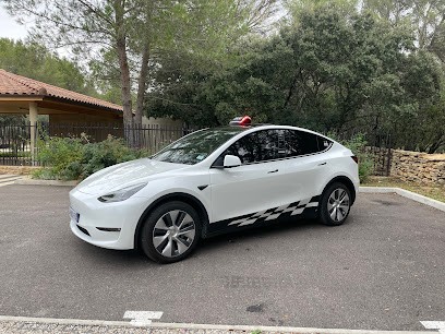 Taxi Salon De Provence : Taxi 100 % Électrique Tesla Salon De Provence, Taxi à Salon-de-Provence