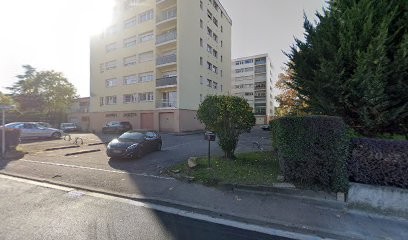 Henne Raymond, Taxi à Metz