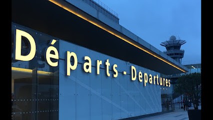 VTC NORMANDIE SARL: Navette Aéroports - TAXI - VTC - Location de véhicules avec chauffeurs privés, Taxi à Flamanville