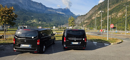Titus Taxi Van Minibus Coach, Taxi à Lyon 02