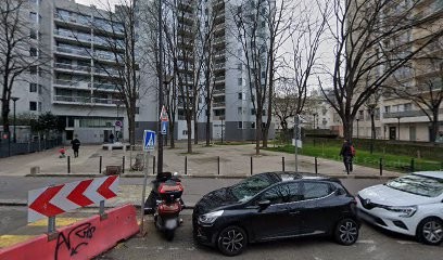Hakmi Mohamed, Taxi à Paris 19