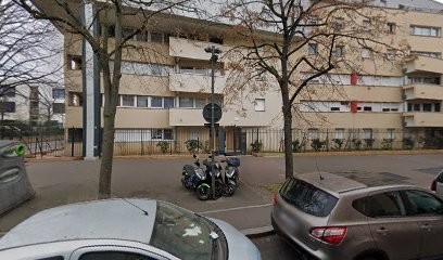 Metellus Felix, Taxi à Saint-Ouen