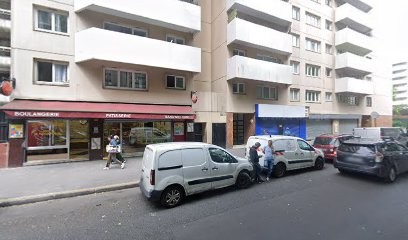 Bouhdjar Lakhdar, Taxi à Paris 19