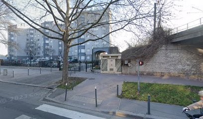 Boudali Hakem, Taxi à Saint-Ouen
