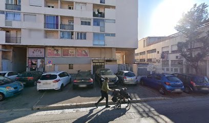 Kumar Manoj, Taxi à Marseille 14