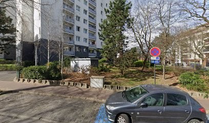 Didouche Foudil, Taxi à Châtillon