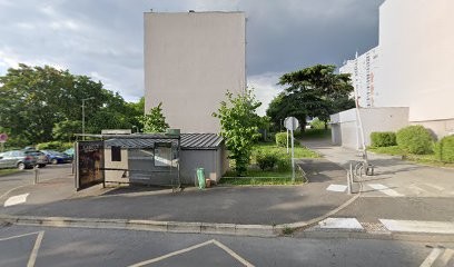Sahie Raphael, Taxi à Longjumeau