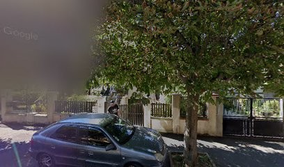 May Gregory, Taxi à Villeneuve-le-Roi