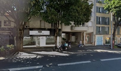 Naceur Samy, Taxi à Chaville