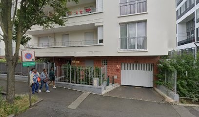 Eng Mickael, Taxi à Villejuif
