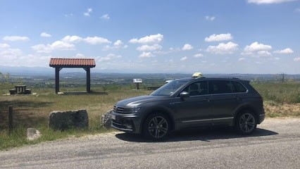 Arribas, Taxi à Saint-Julia