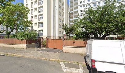 Nait Merzeg Samir, Taxi à Noisy-le-Sec