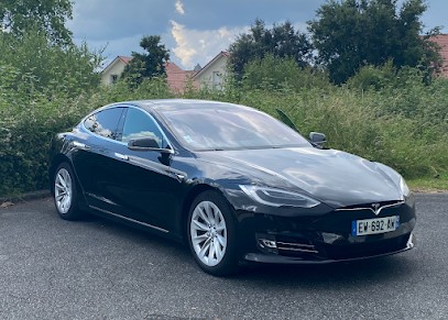Taxi Pau Christian - Tesla S - Indépendant, Taxi à Pau
