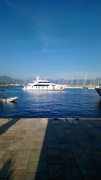 Impérial Limousines, Chauffeur Particulier VTC à Ajaccio