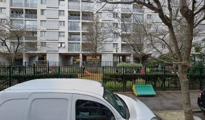 Chong Toua Moua TSA, Taxi au Kremlin-Bicêtre