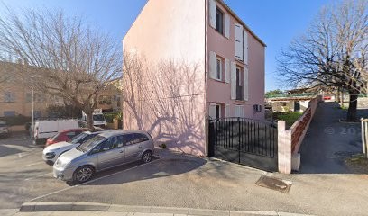 Damou Yann Olivier Lary, Taxi à Saint-Cyr-sur-Mer