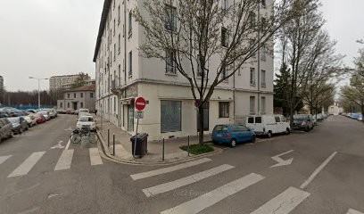 Belhadj Hadj, Taxi à Lyon 04